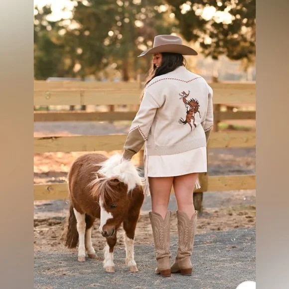 Rodeo Quincy Jenkins Jacket - Floral Embroidered Sweater; 2XL - Picture 5 of 11